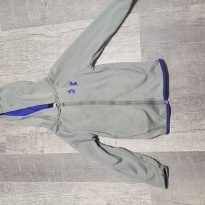Little girl under armour pull over sweat shirt.